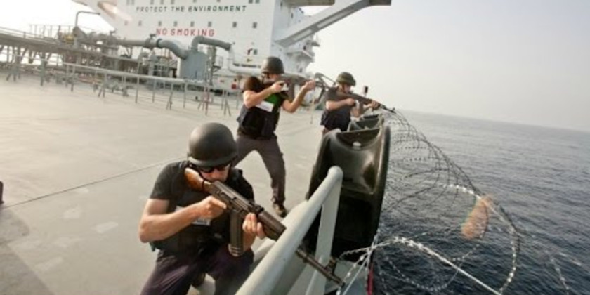 Μισθοφόροι πλοίου αποτρέπουν αιφνιδιαστική επίθεση Σομαλών πειρατών (βίντεο)